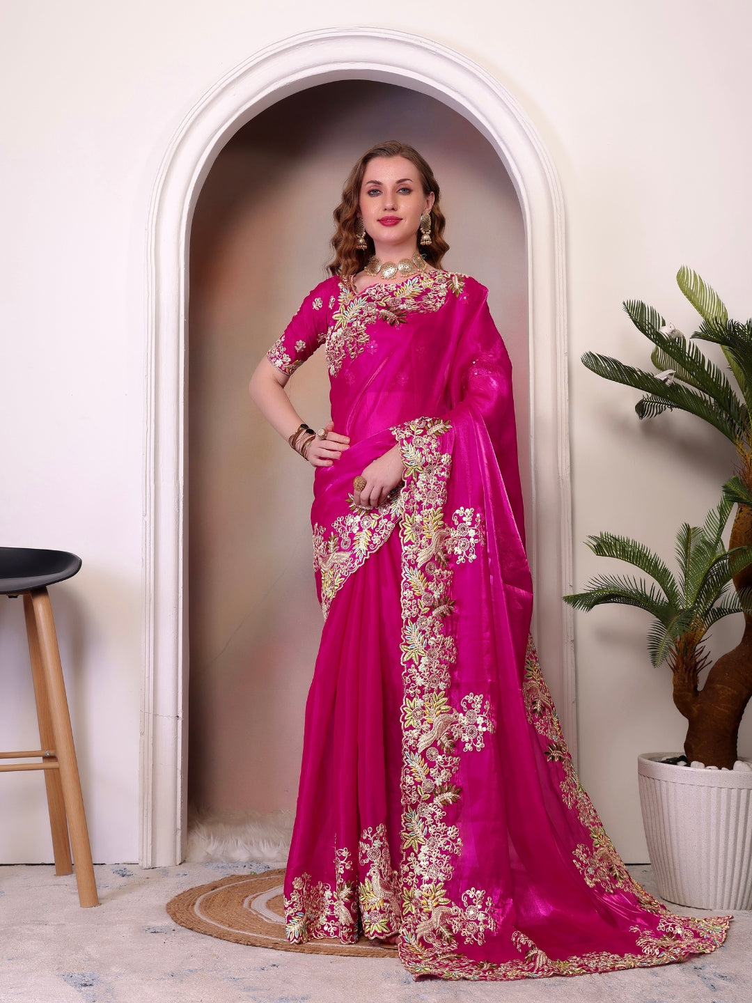 Urban Pallu Solid Silk Blend Festive Saree