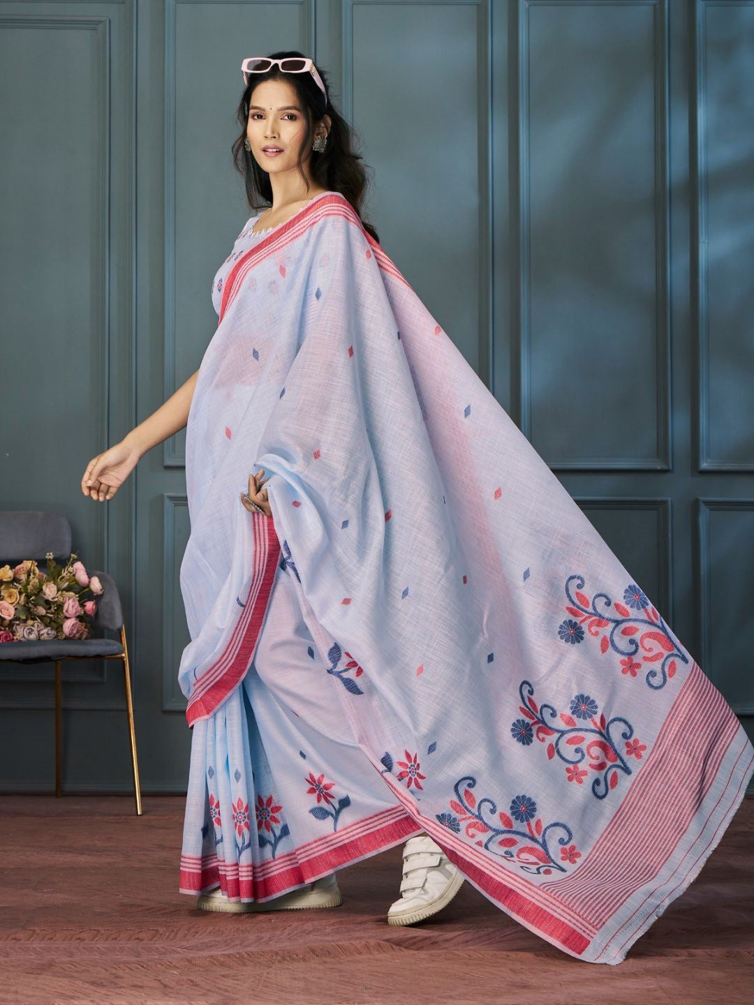 Urban Pallu Solid Cotton Blend Daily Saree