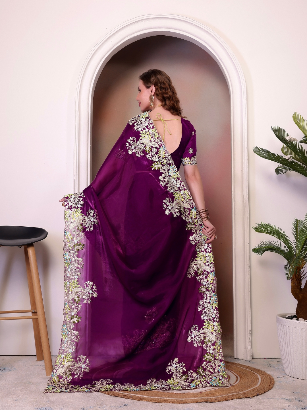 Urban Pallu Solid Silk Blend Festive Saree