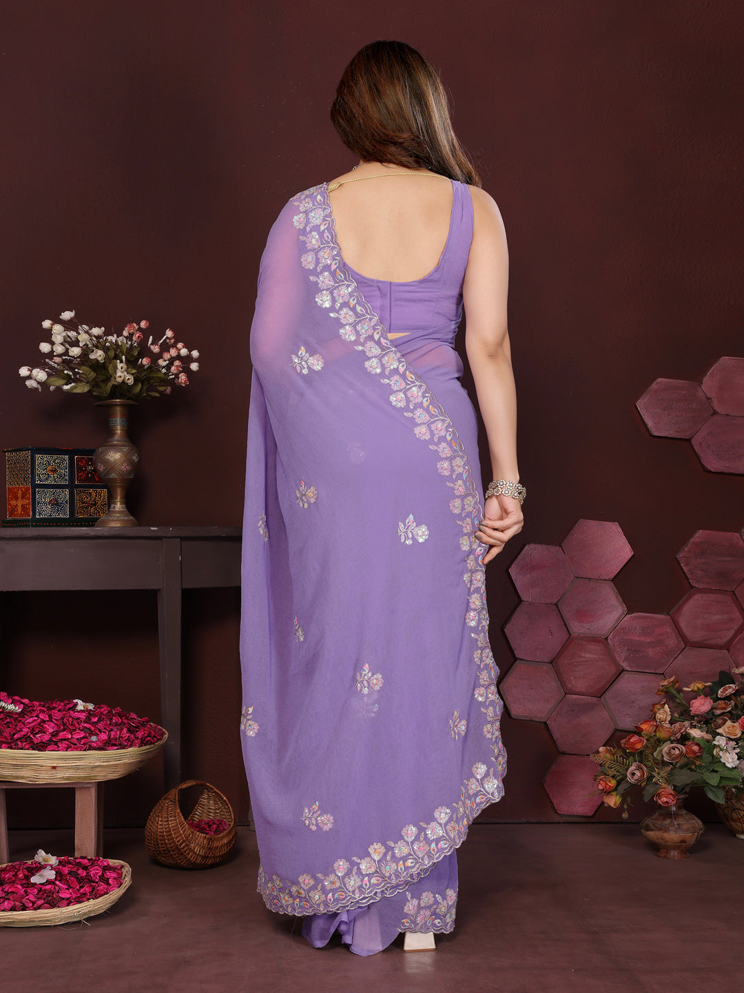 Urban Pallu Embroidered Poly Georgette Daily Saree