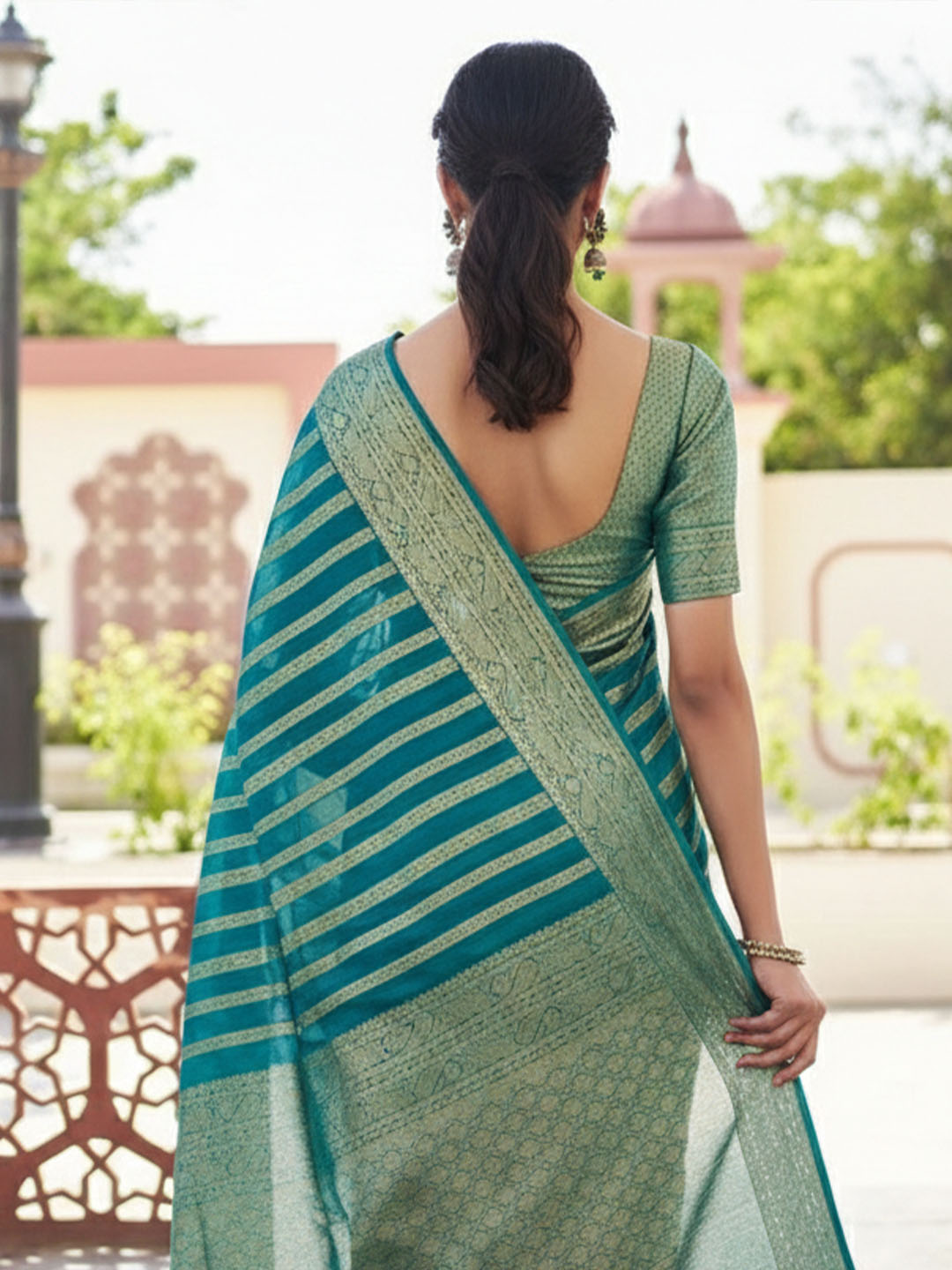Urban Pallu Woven Design Silk Blend Work Saree