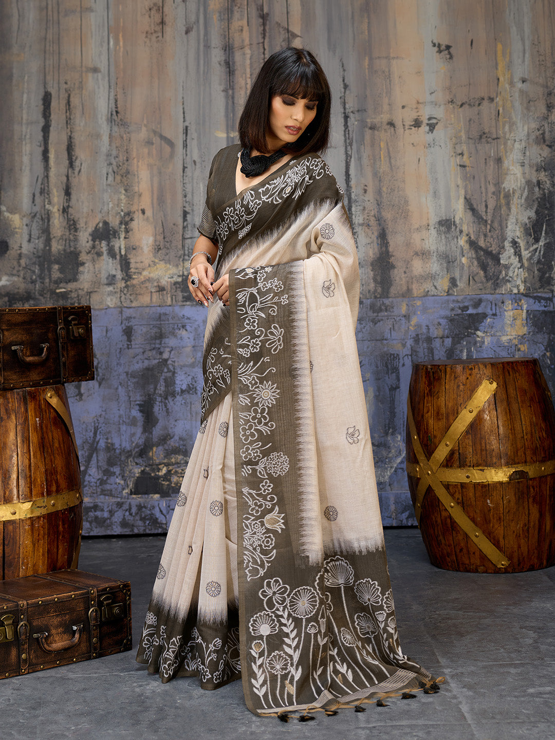 Urban Pallu Solid Silk Cotton Work Saree