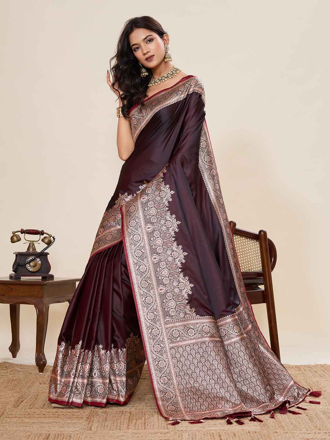 Urban Pallu Woven Design Silk Blend Party Saree