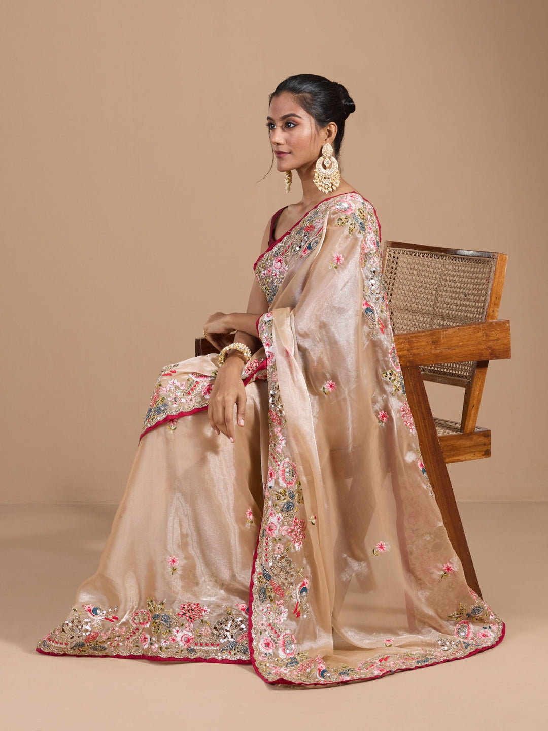 Urban Pallu Solid Tissue Festive Saree
