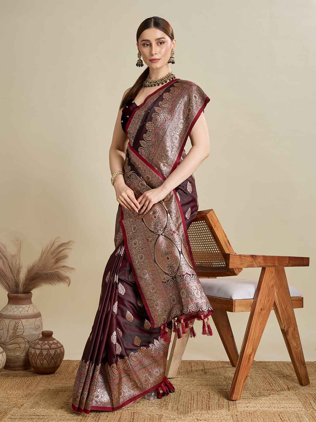 Urban Pallu Woven Design Silk Blend Party Saree