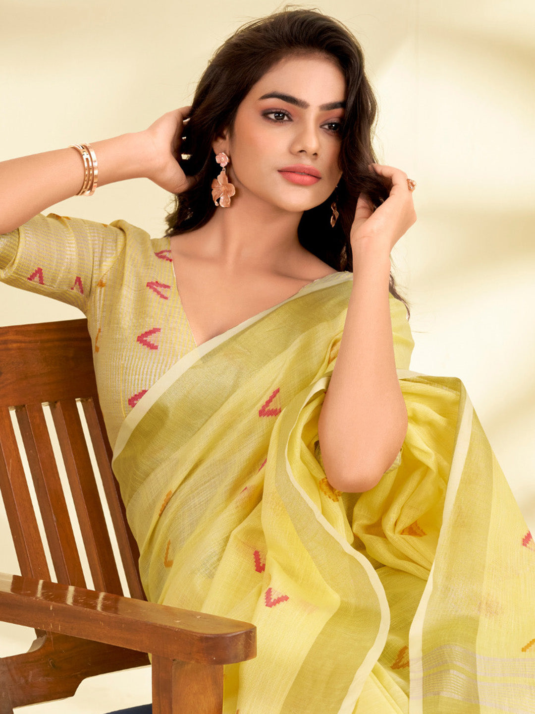 Urban Pallu Woven Design Cotton Blend Daily Saree