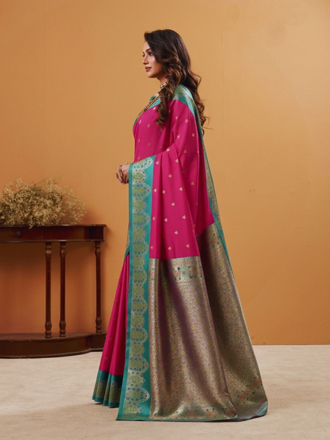 Urban Pallu Solid Silk Blend Festive Saree