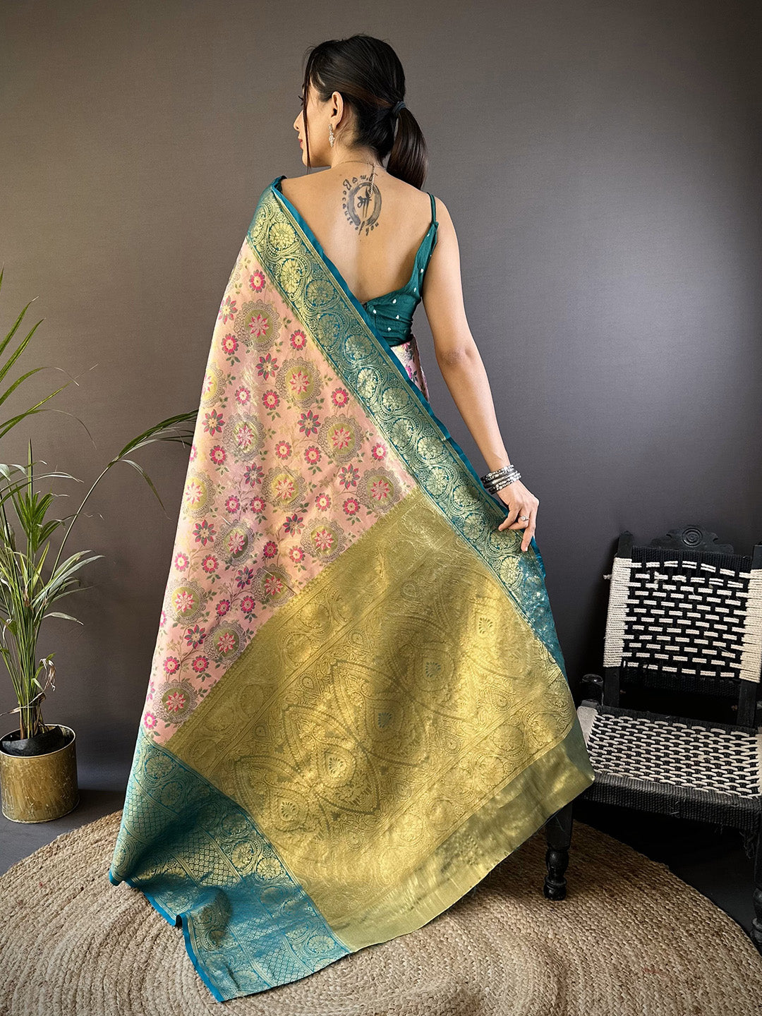 Urban Pallu Woven Design Silk Blend Traditional Saree