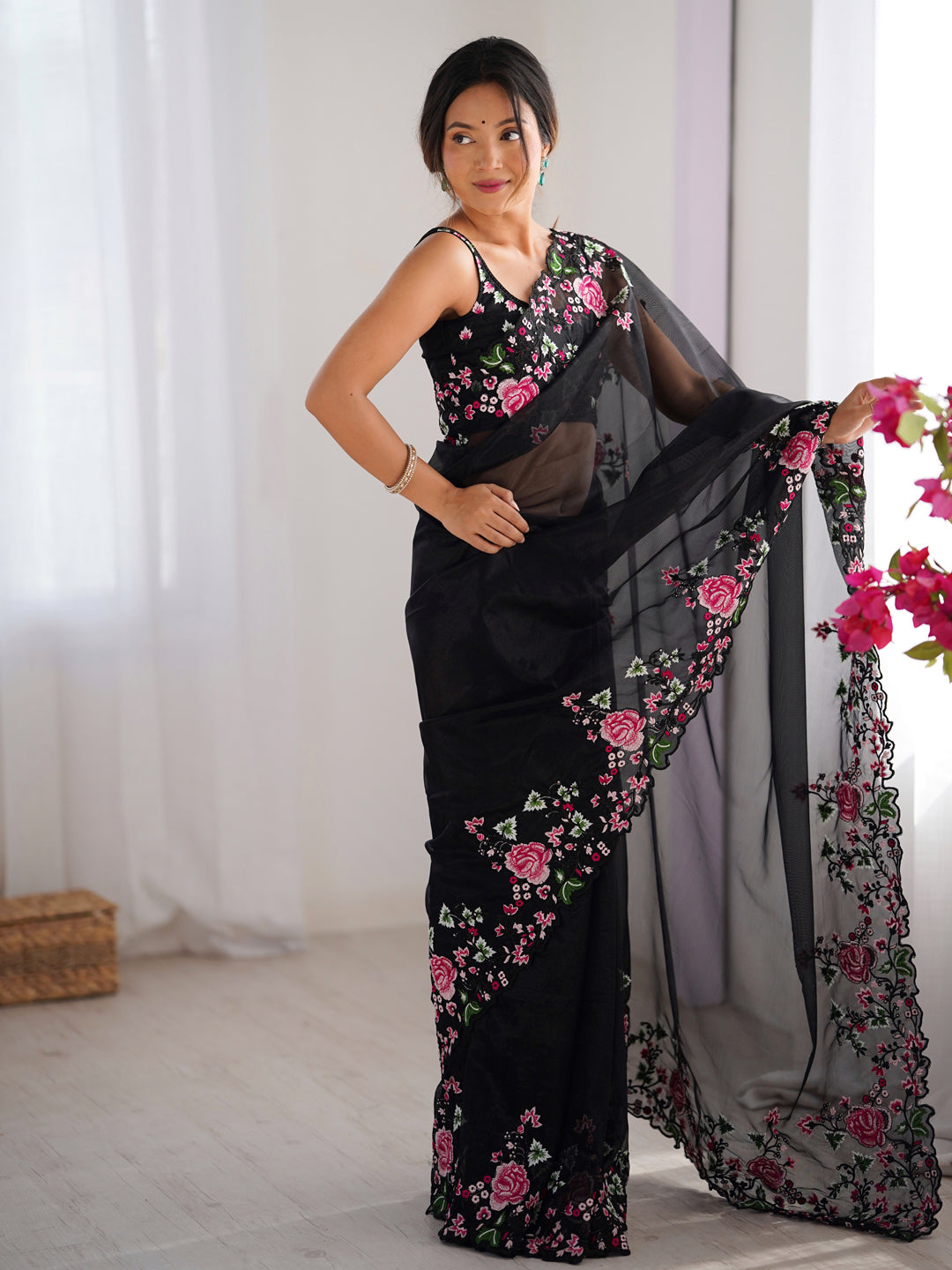 Urban Pallu Floral Embroidered Organza Heavy Work Saree