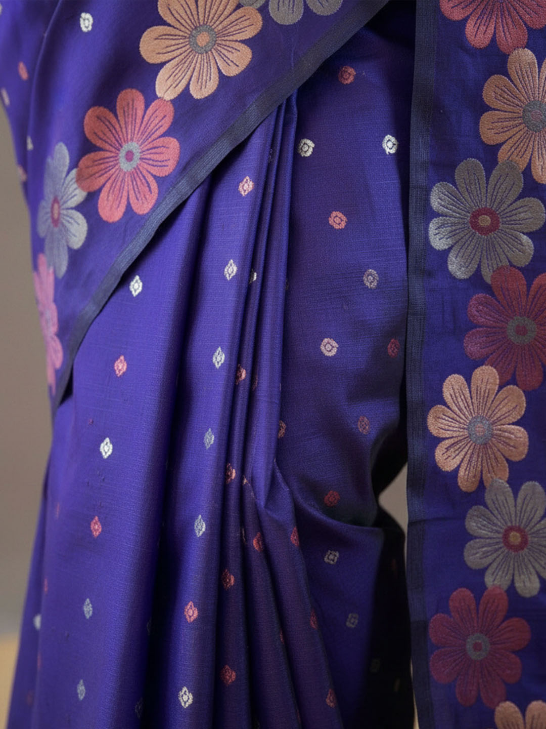 Urban Pallu Woven Design Silk Blend Work Saree
