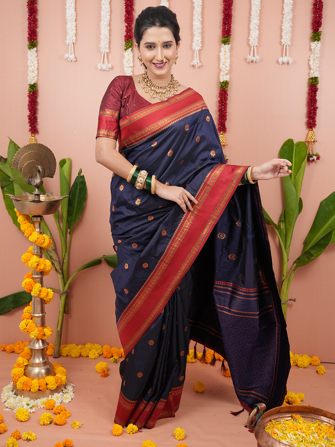 Urban Pallu Woven Design Silk Blend Traditional Saree