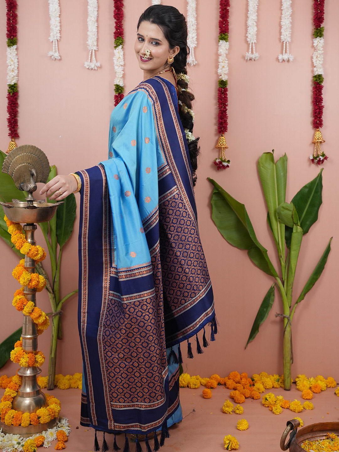 Urban Pallu Woven Design Silk Blend Traditional Saree