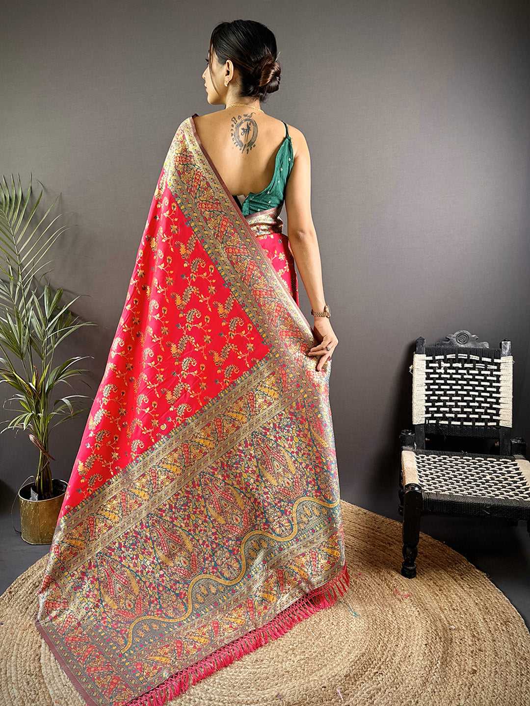 Urban Pallu Woven Design Silk Blend Traditional Saree