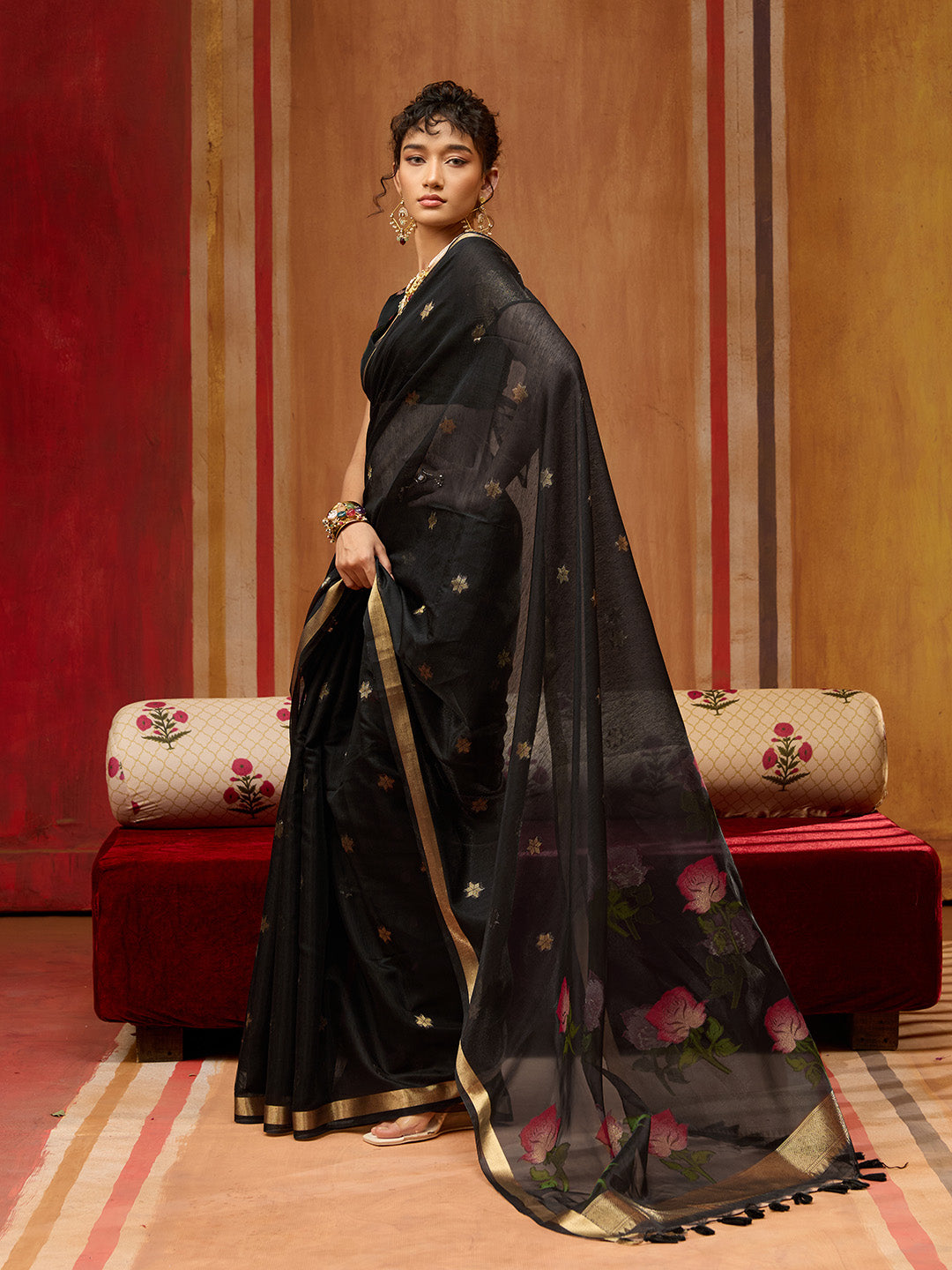 Urban Pallu Printed Satin Party Saree
