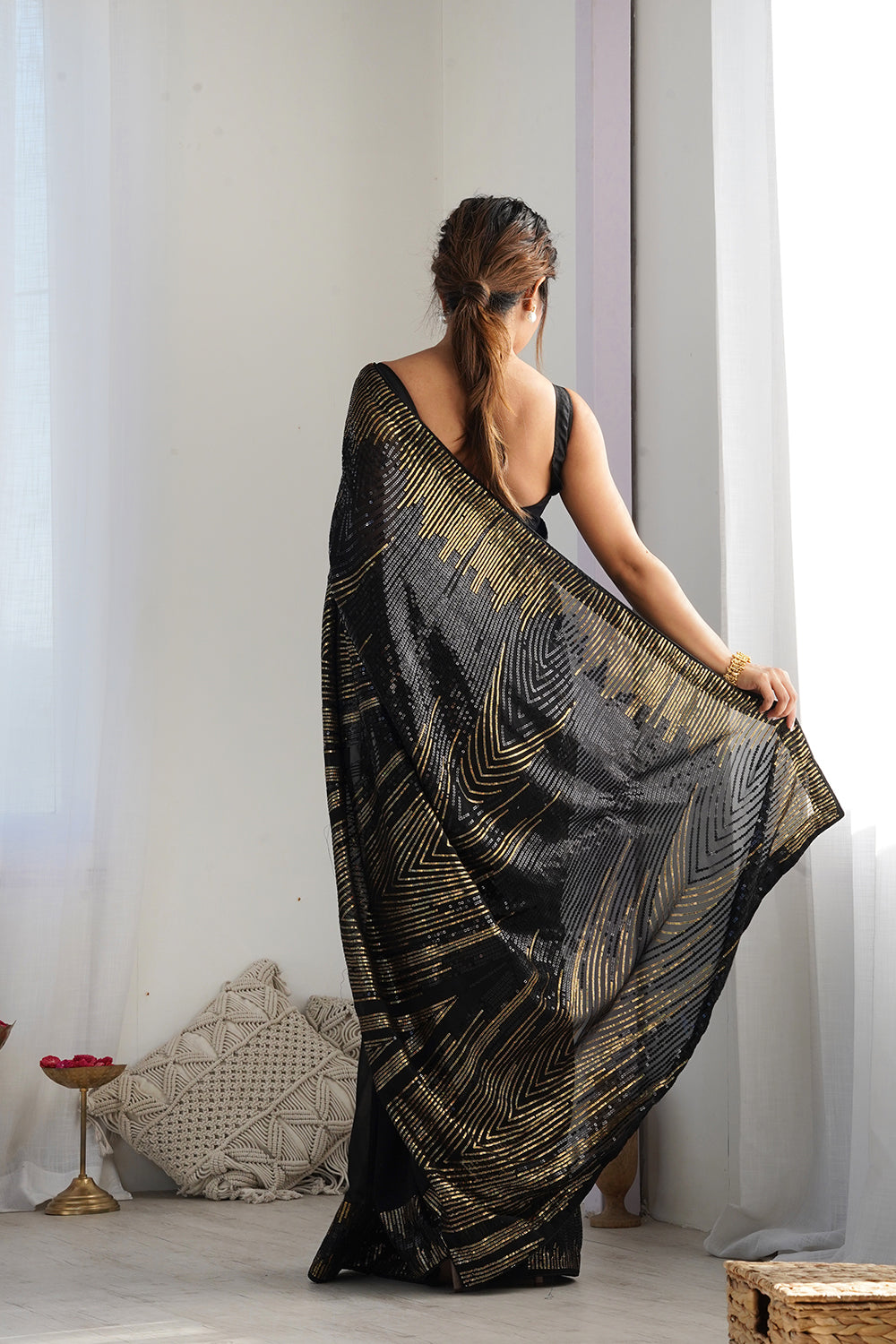 Urban Pallu Solid Poly Georgette Festive Saree
