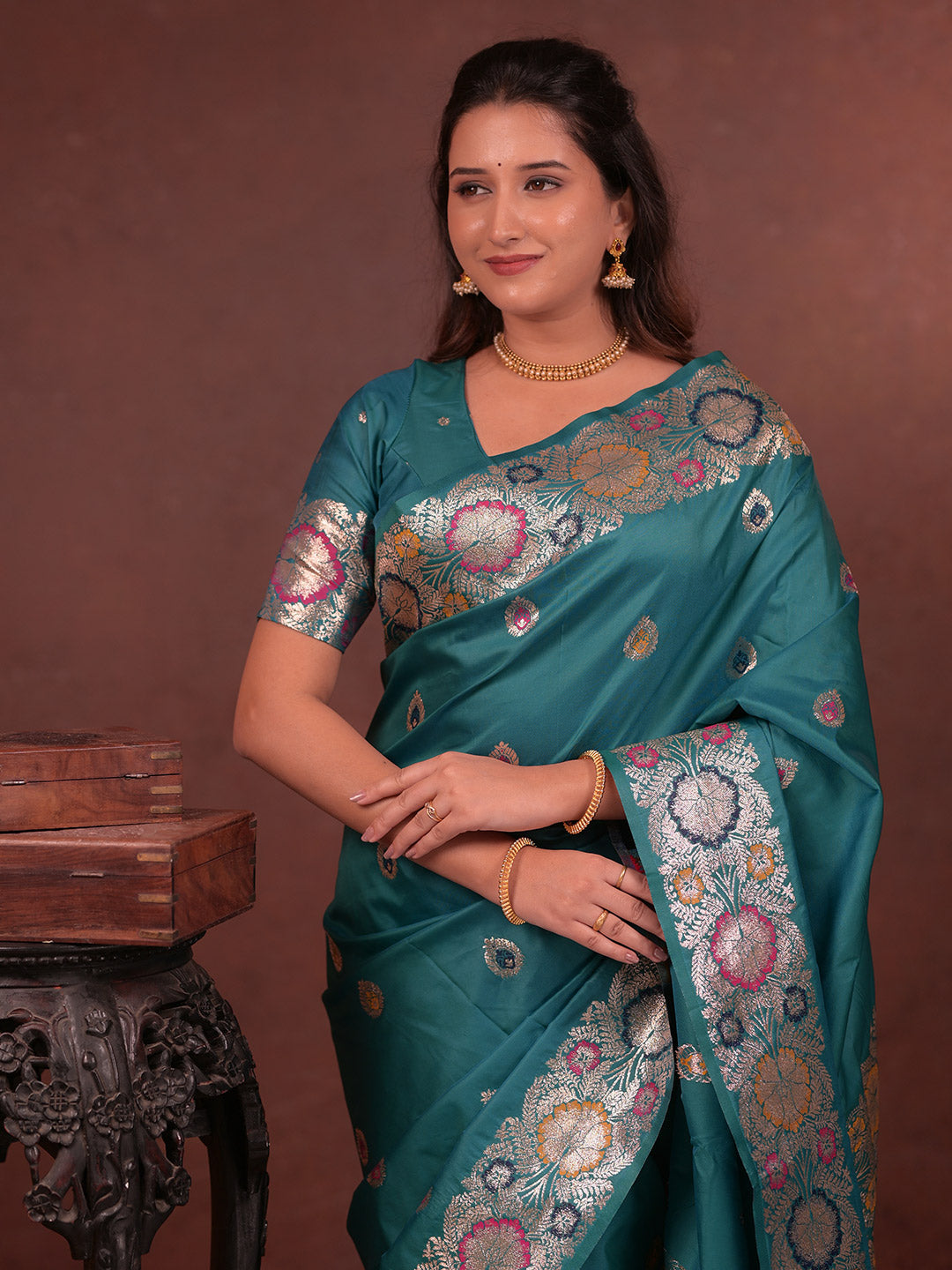 Urban Pallu Woven Design Silk Blend Traditional Saree