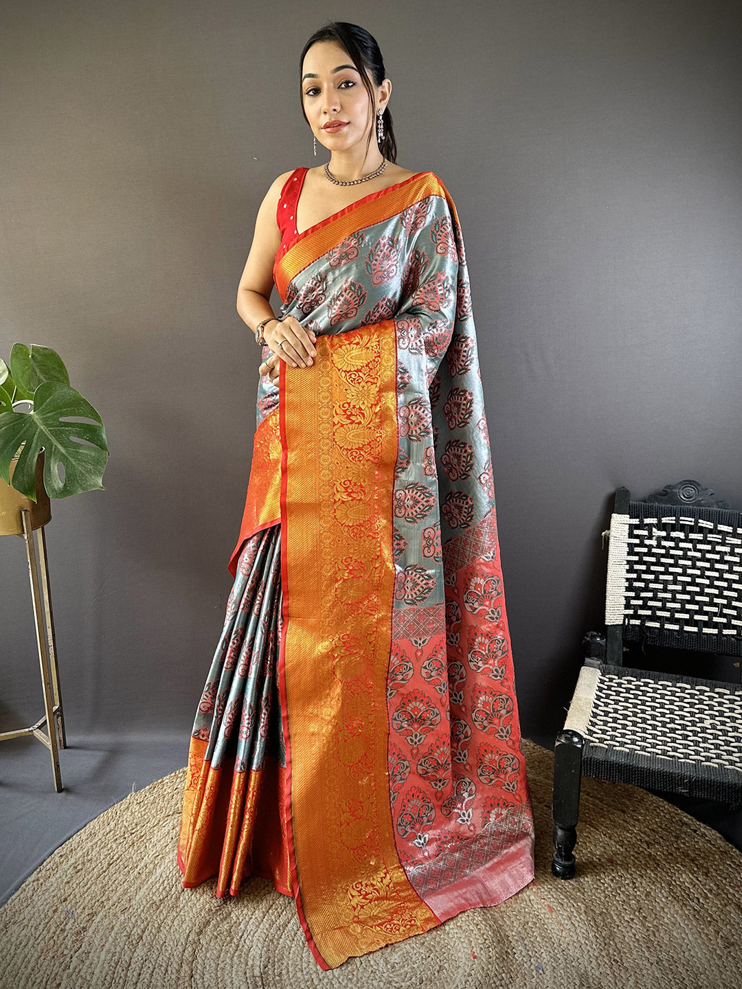 Urban Pallu Woven Design Silk Blend Traditional Saree