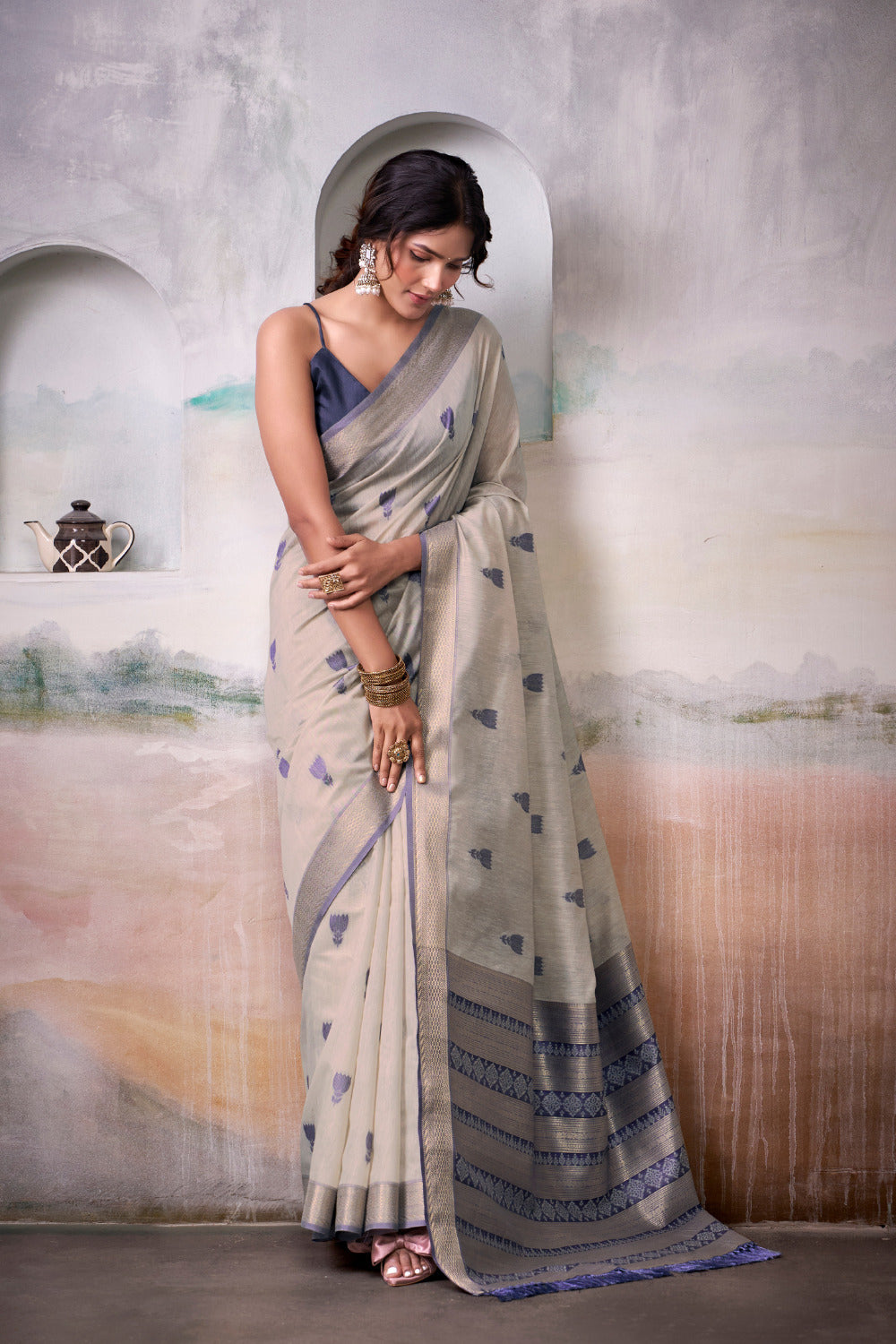 Urban Pallu Woven Design Cotton Blend Daily Saree