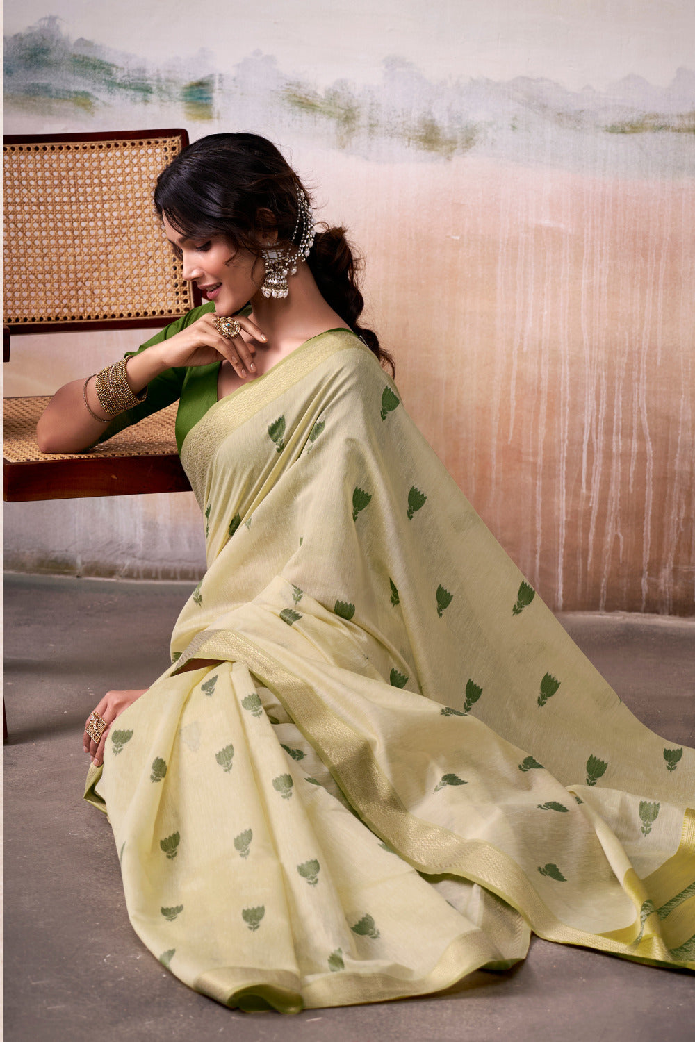 Urban Pallu Woven Design Cotton Blend Daily Saree