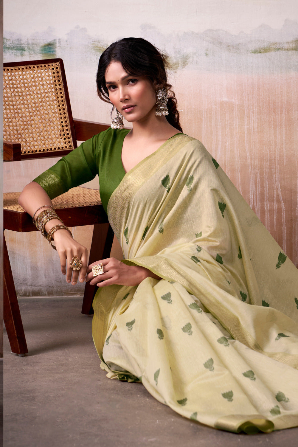 Urban Pallu Woven Design Cotton Blend Daily Saree