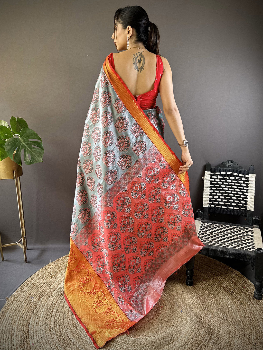Urban Pallu Woven Design Silk Blend Traditional Saree