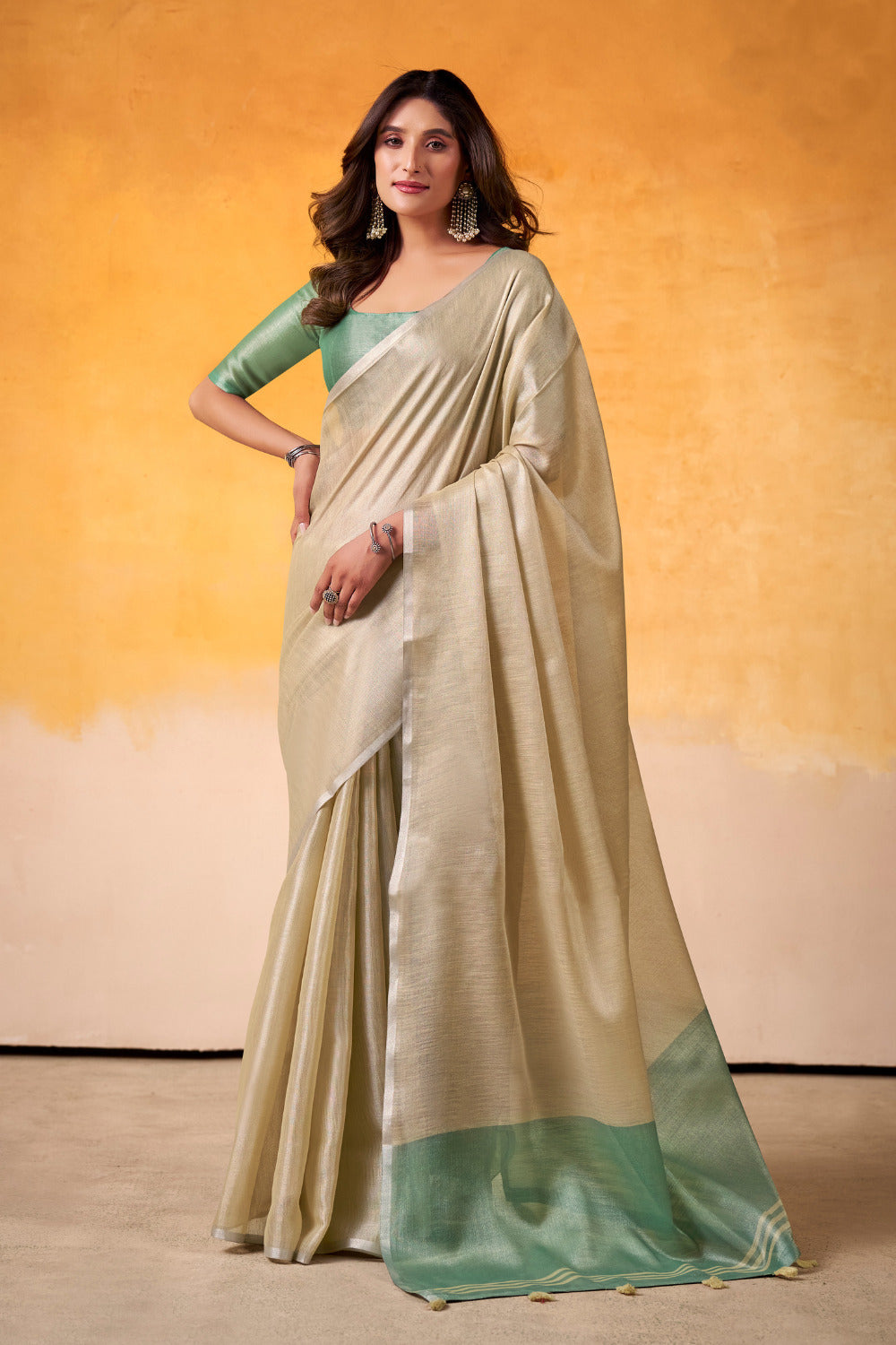 Urban Pallu Woven Design Cotton Blend Daily Saree