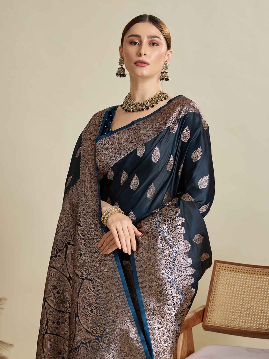 Urban Pallu Woven Design Silk Blend Party Saree