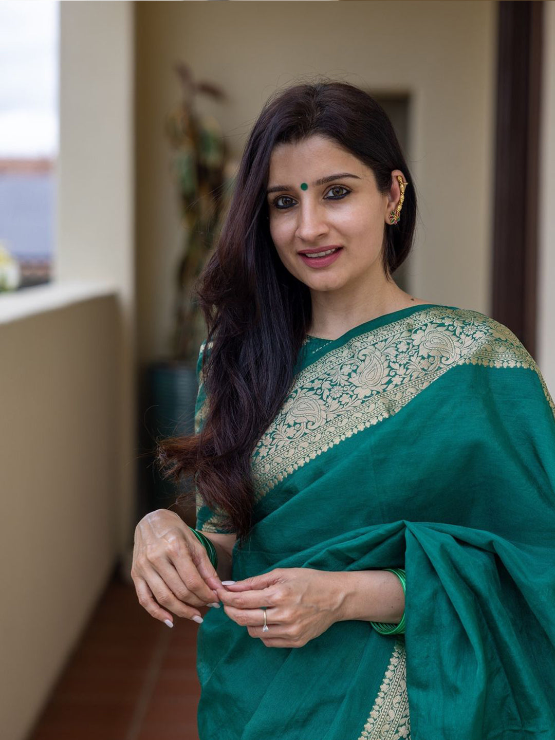 Urban Pallu Woven Design Silk Blend Work Saree