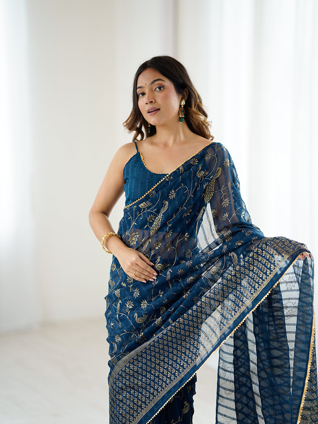 Urban Pallu Printed Poly Chiffon Daily Saree