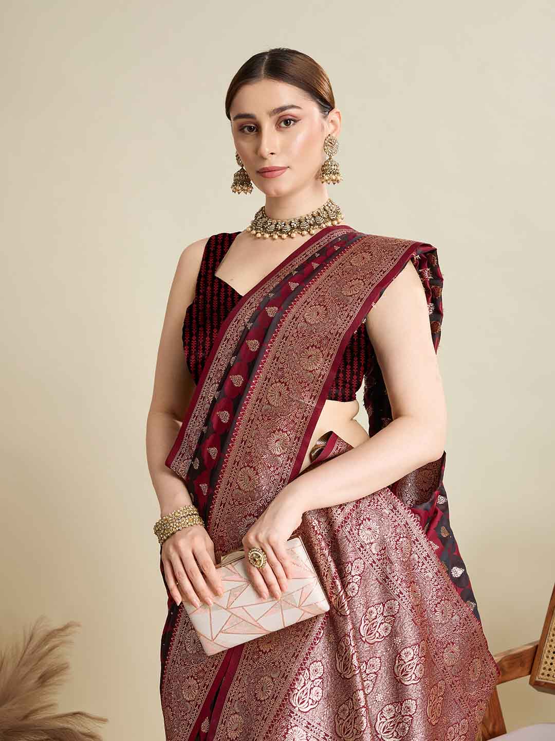 Urban Pallu Woven Design Silk Blend Party Saree