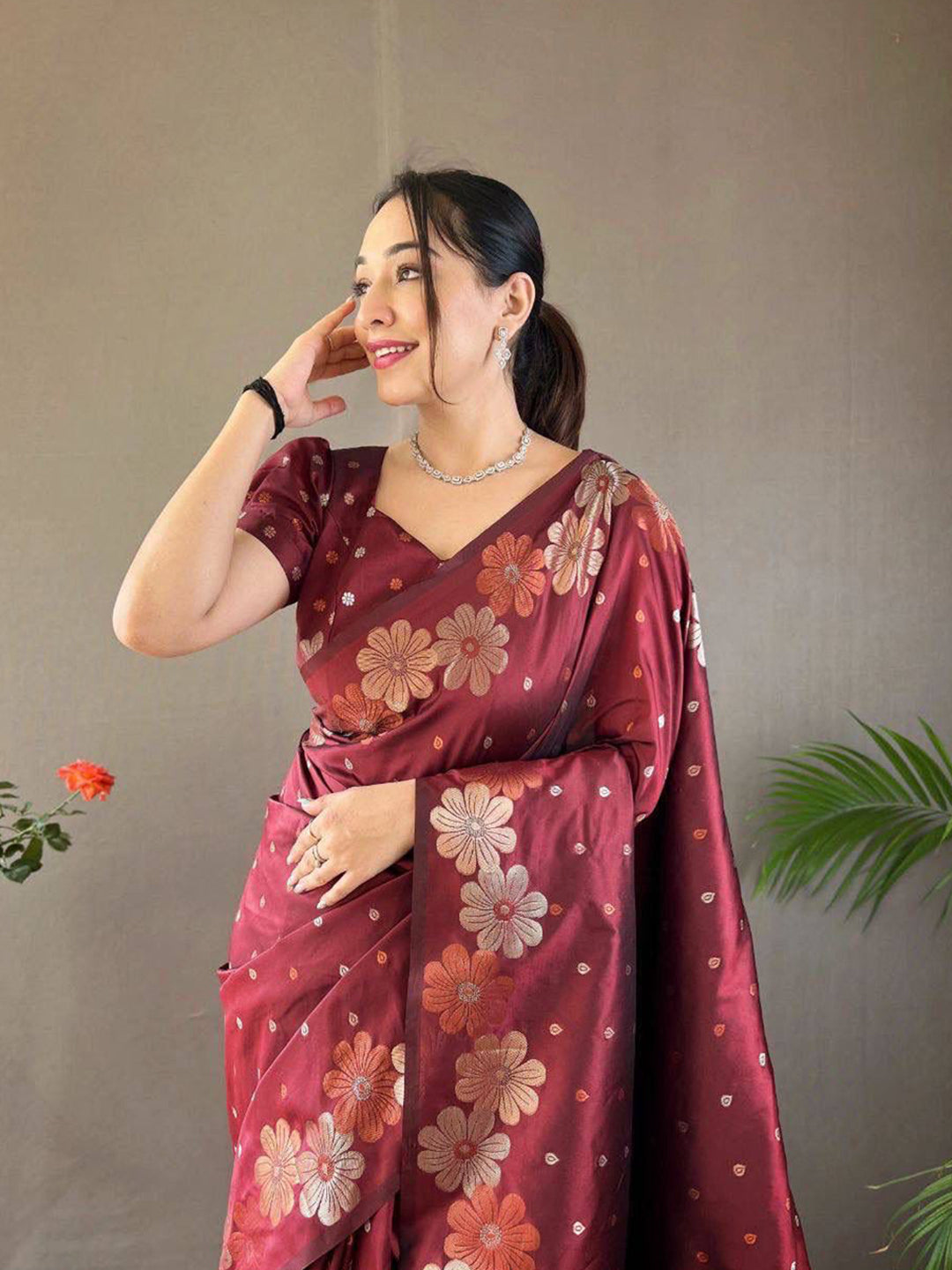 Urban Pallu Woven Design Silk Blend Work Saree