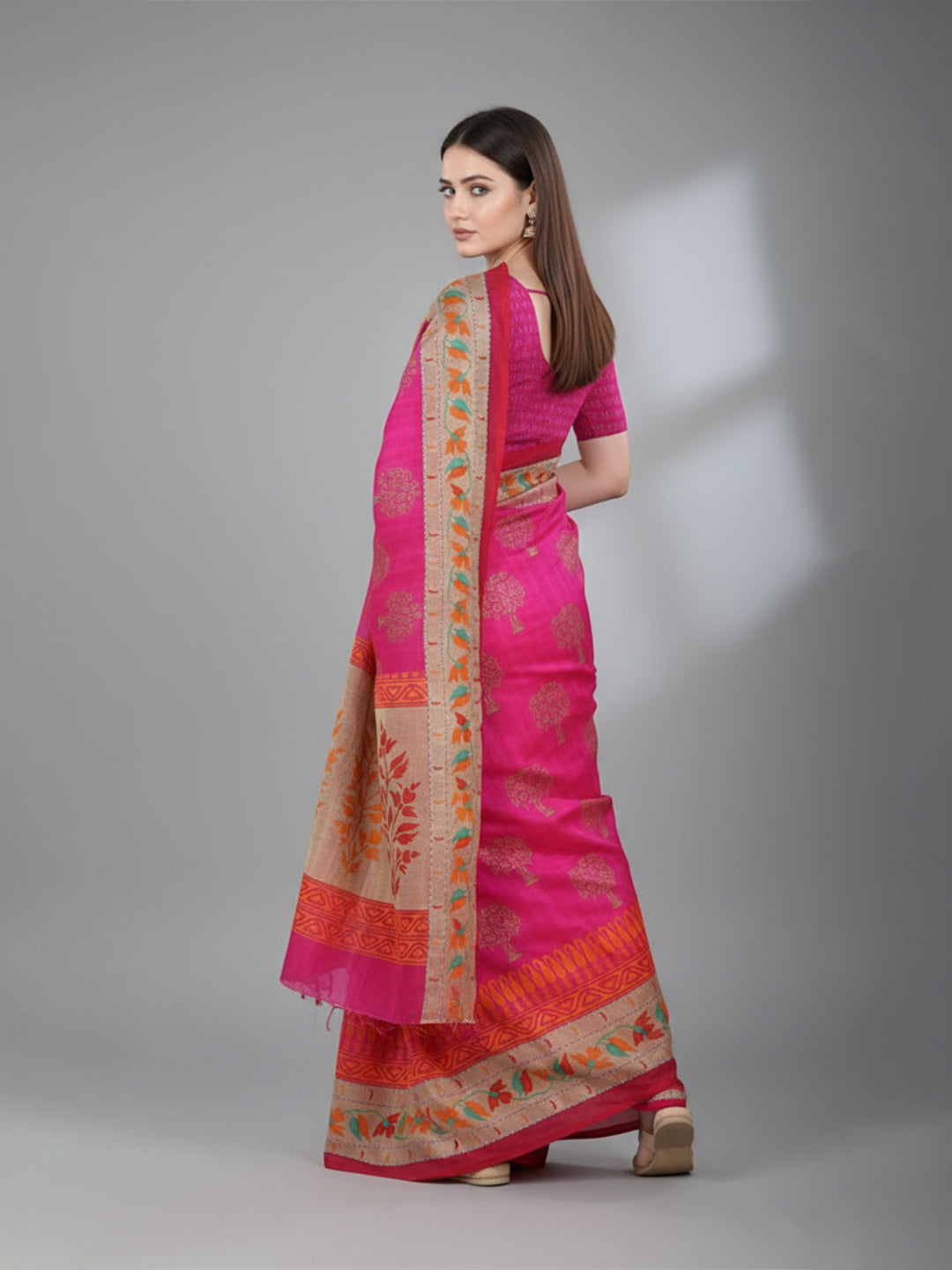 Urban Pallu Solid Silk Blend Festive Saree