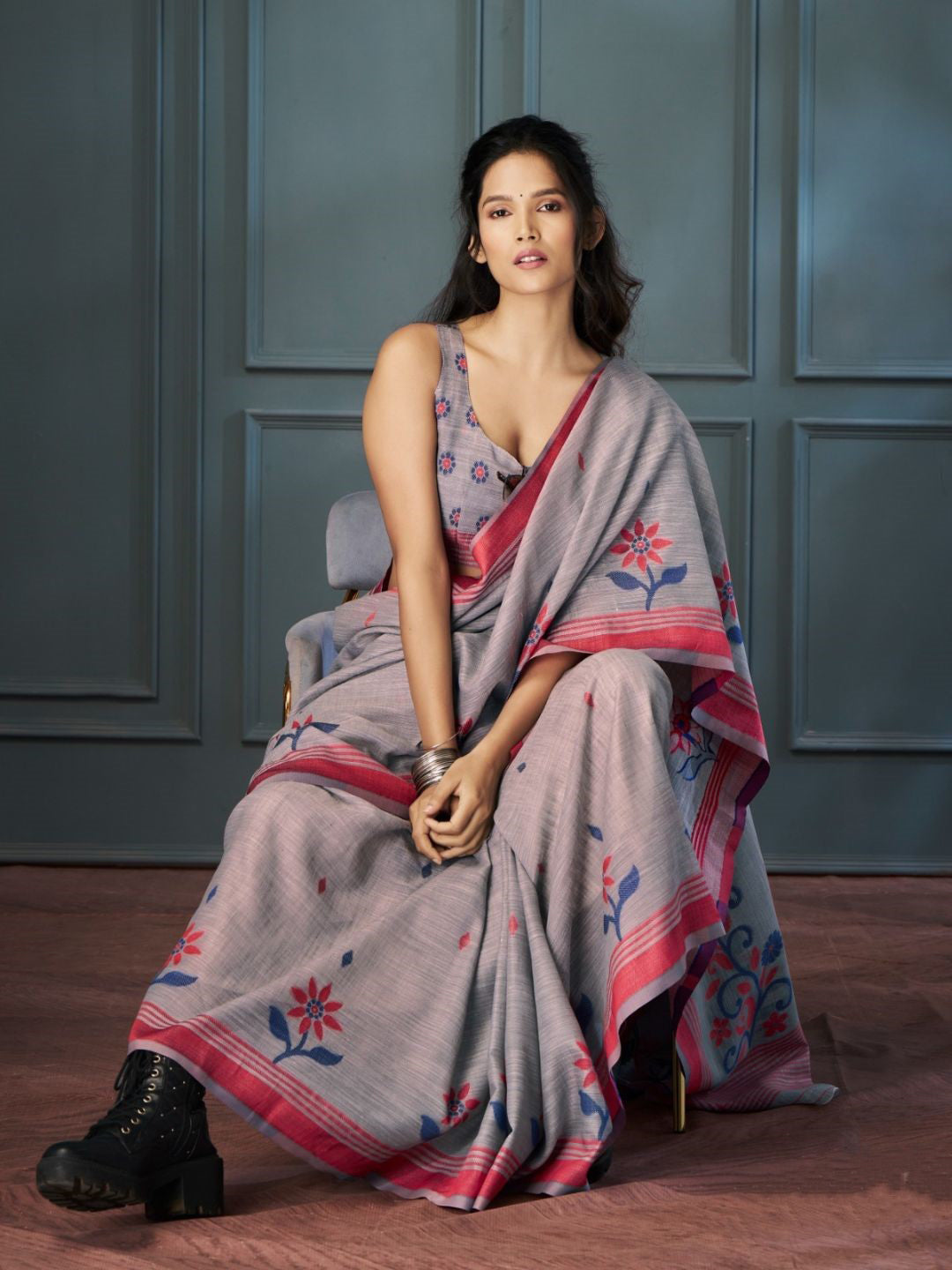 Urban Pallu Solid Cotton Blend Daily Saree