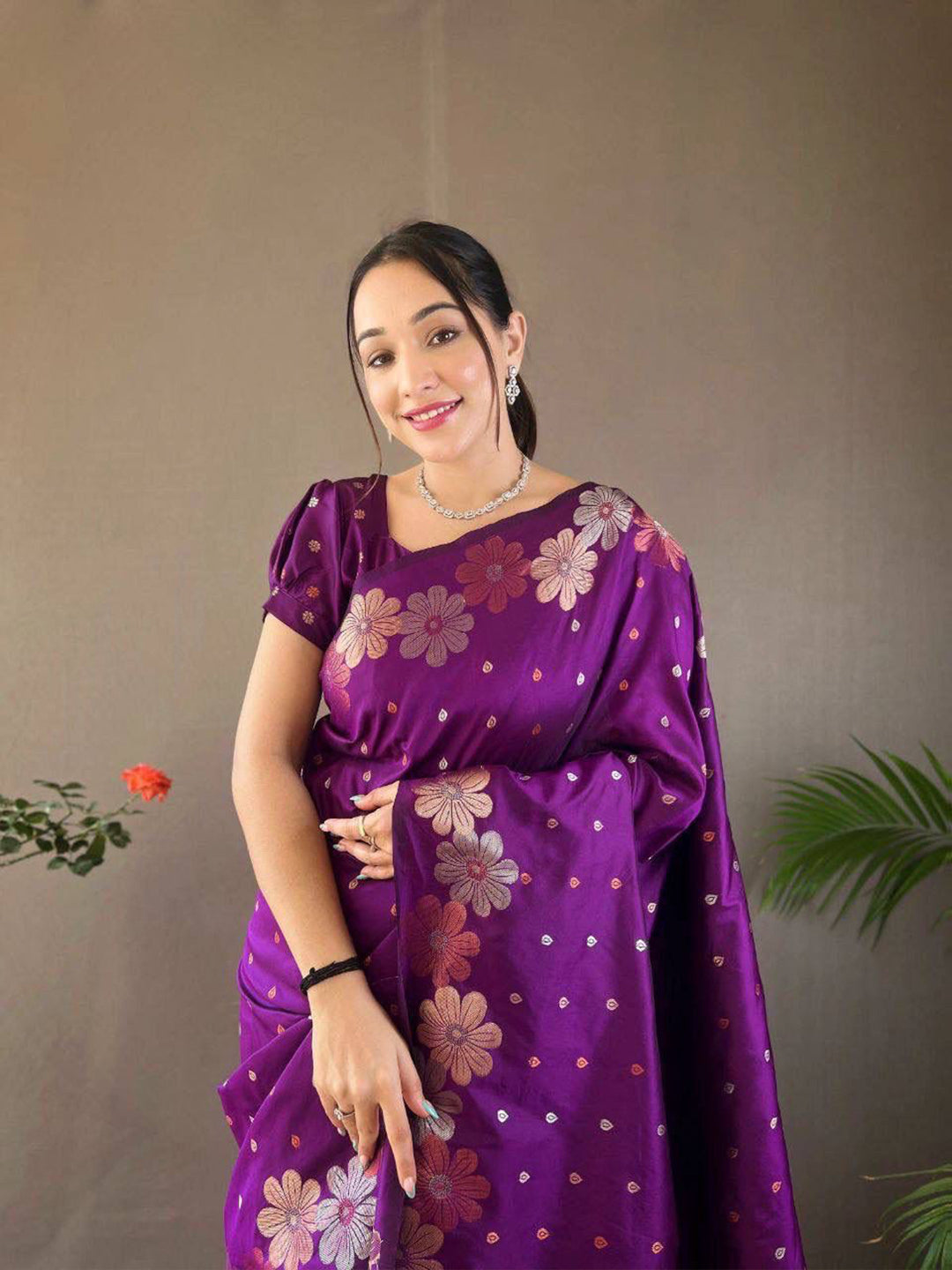 Urban Pallu Woven Design Silk Blend Work Saree