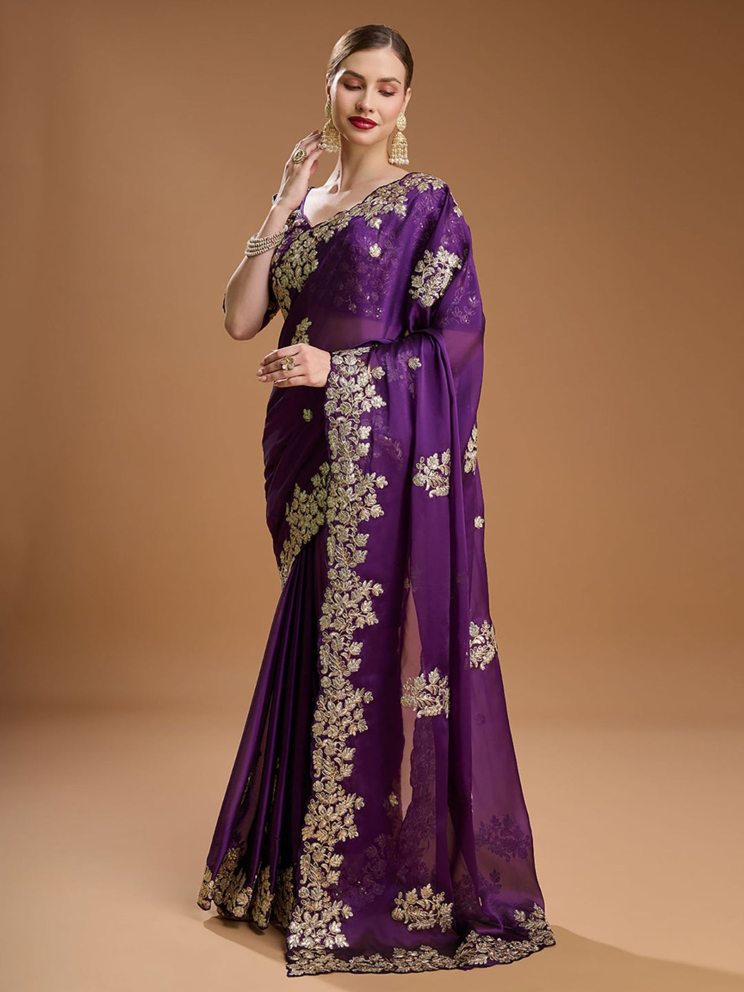 Urban Pallu Embroidered Poly Georgette Embroidered Saree