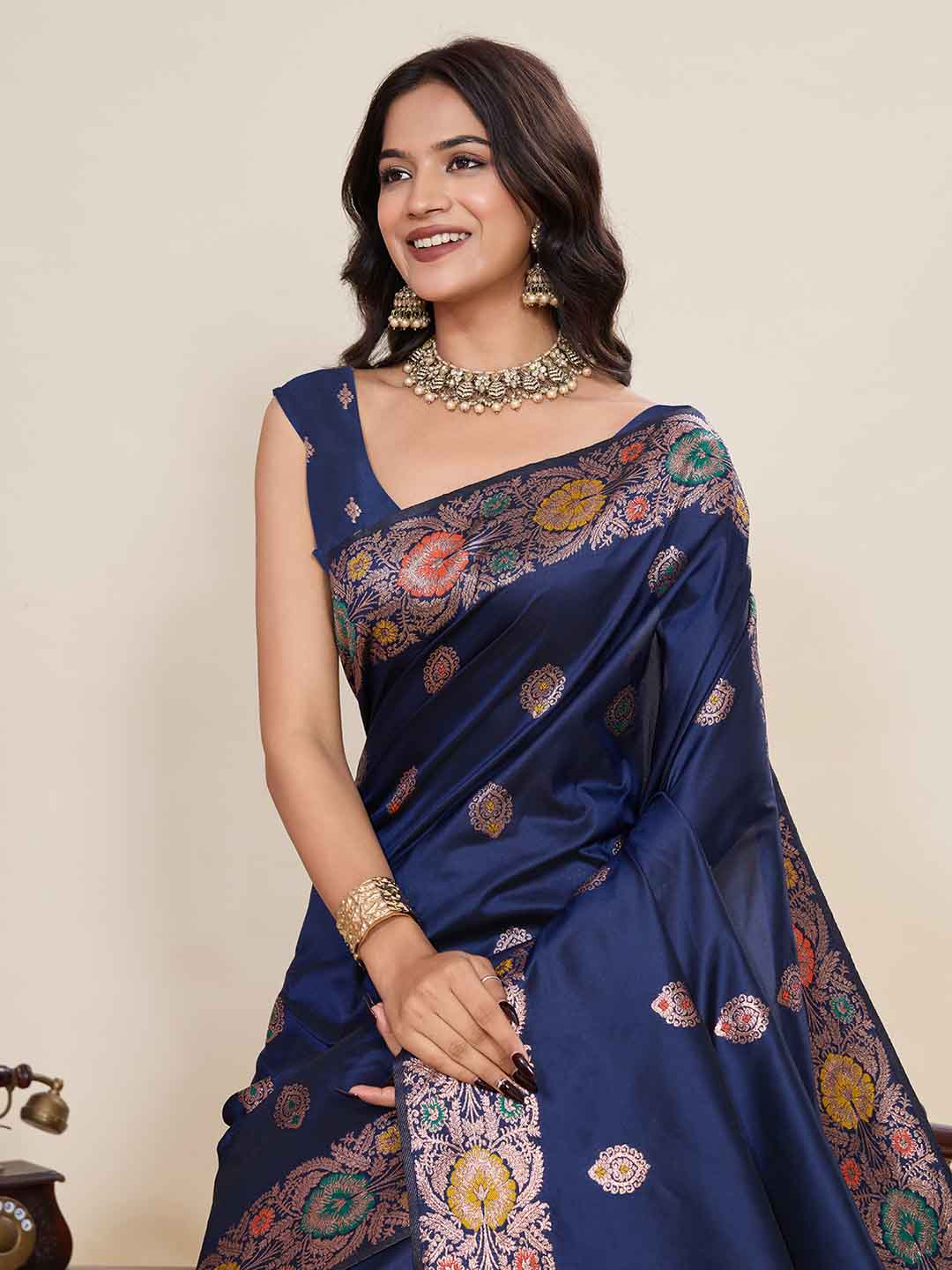Urban Pallu Woven Design Silk Blend Party Saree