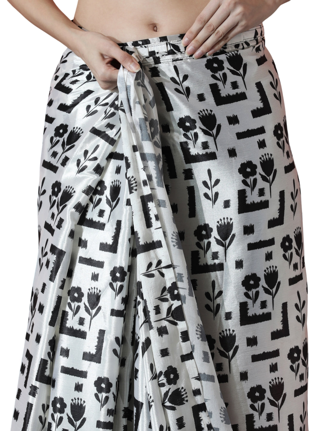 Urban Pallu Woven Design Silk Blend Fusion Saree