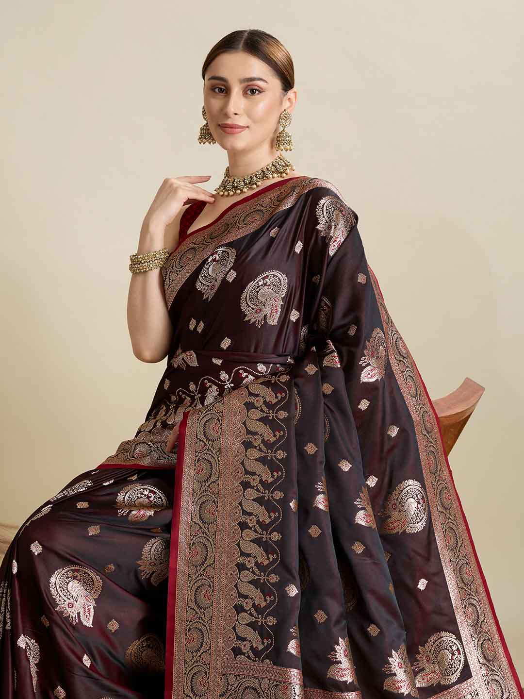 Urban Pallu Woven Design Silk Blend Party Saree