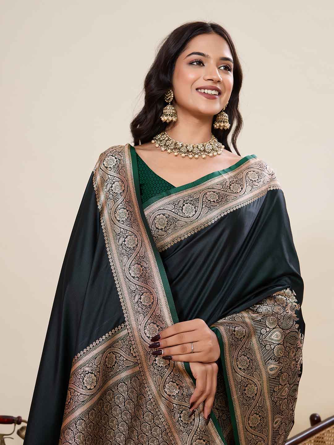 Urban Pallu Woven Design Silk Blend Party Saree