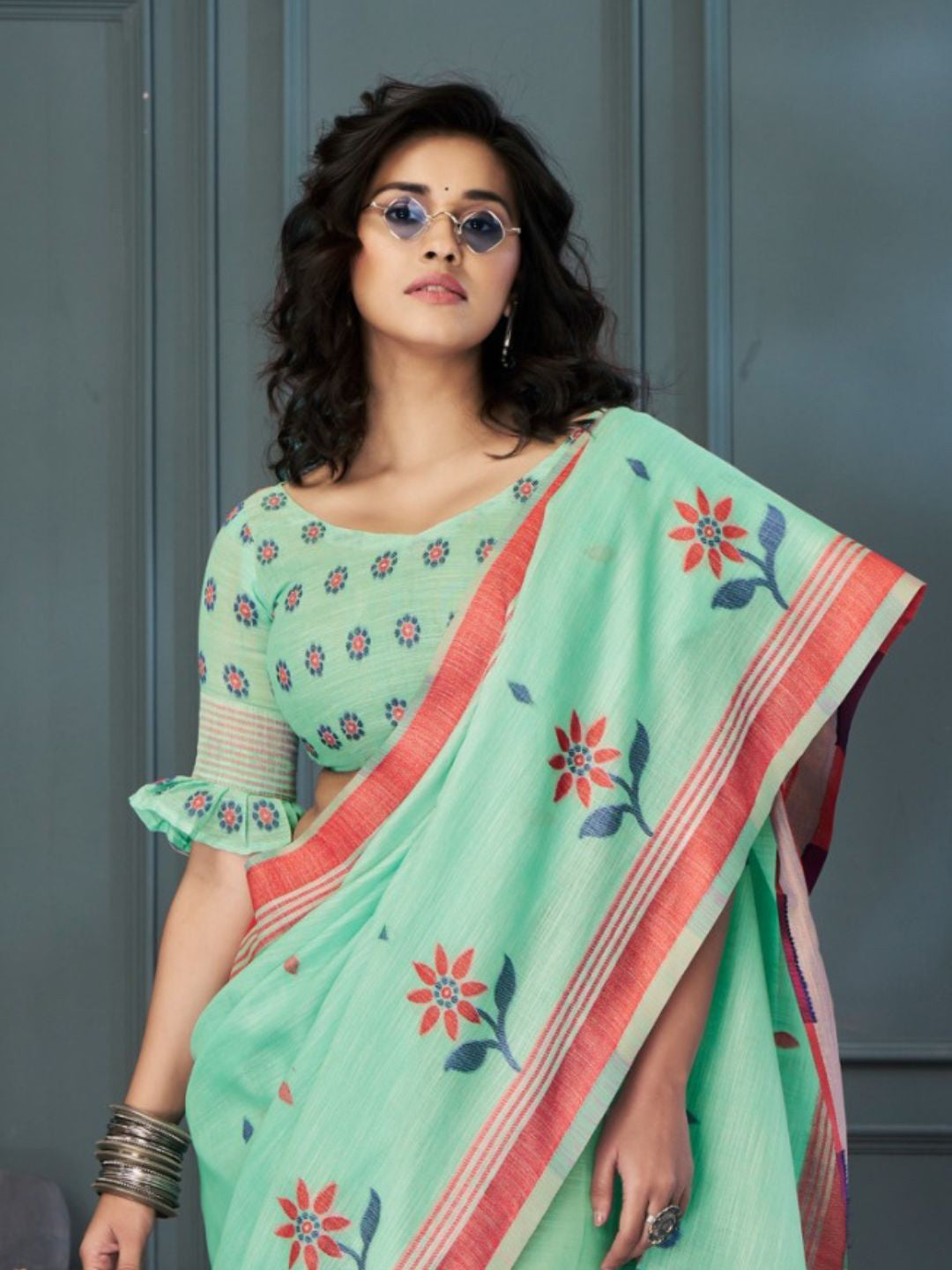 Urban Pallu Solid Cotton Blend Daily Saree