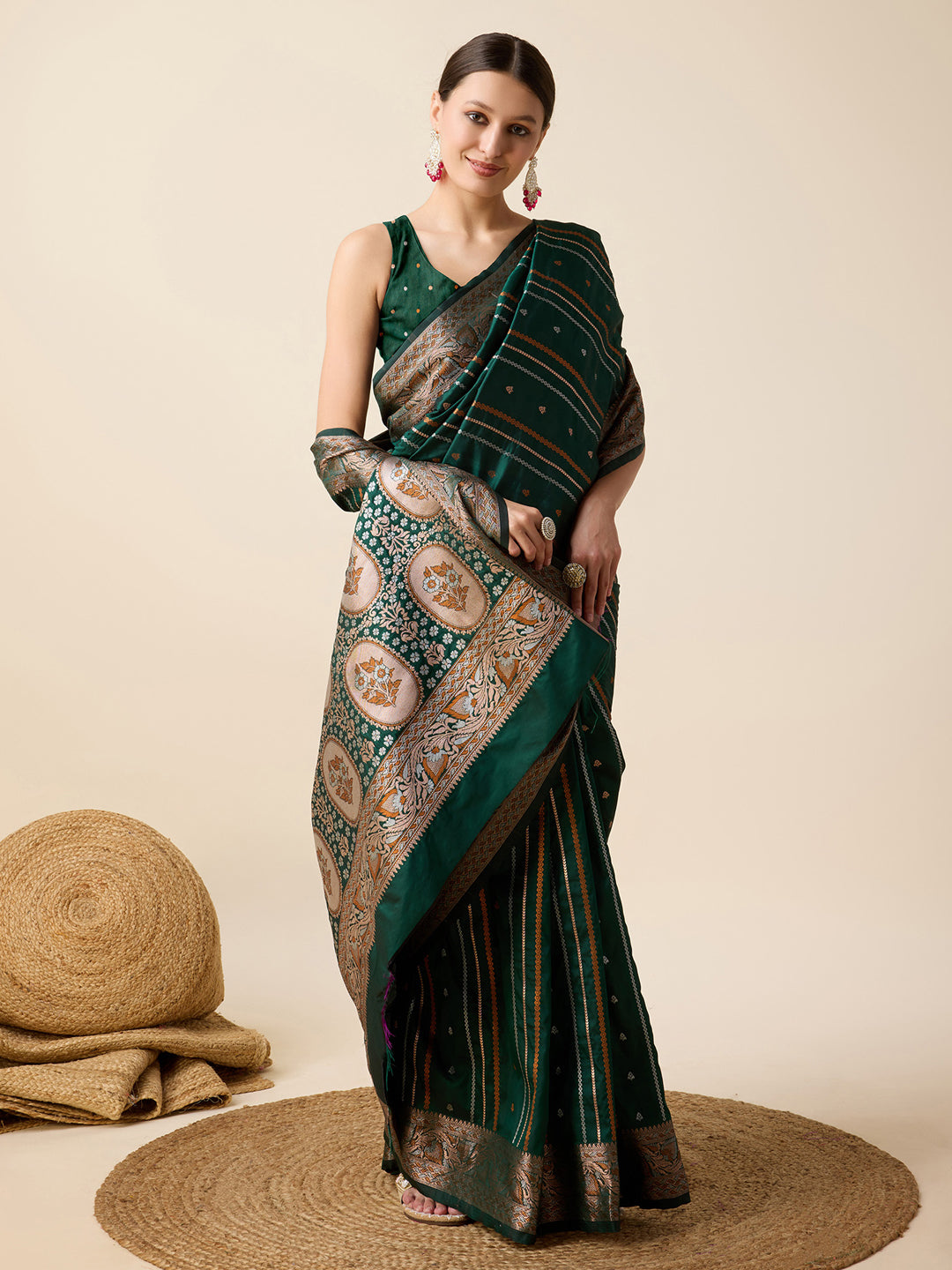 Urban Pallu Woven Design Silk Blend Party Saree