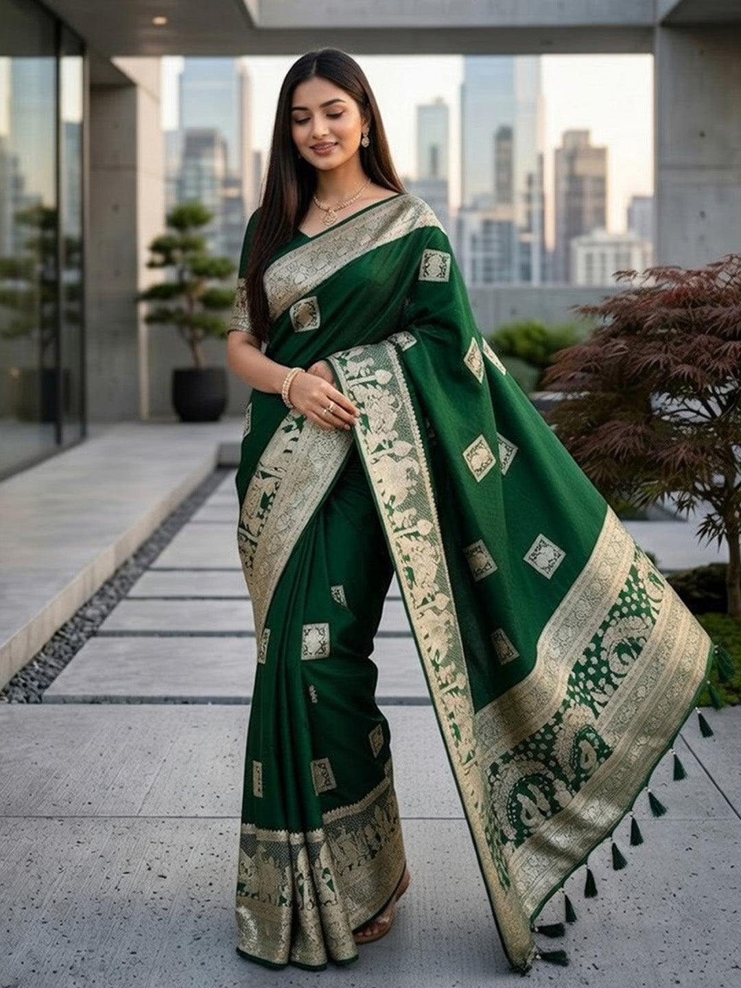 Urban Pallu Woven Design Silk Blend Traditional Saree