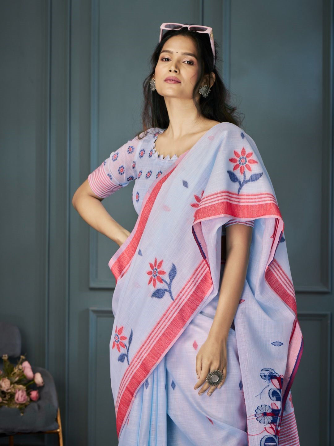 Urban Pallu Solid Cotton Blend Daily Saree