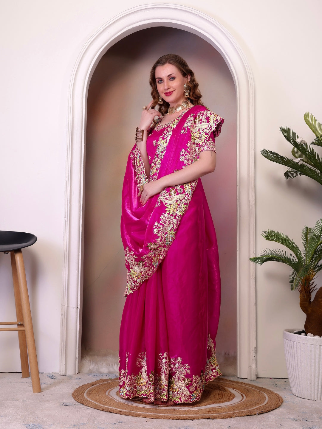 Urban Pallu Solid Silk Blend Festive Saree