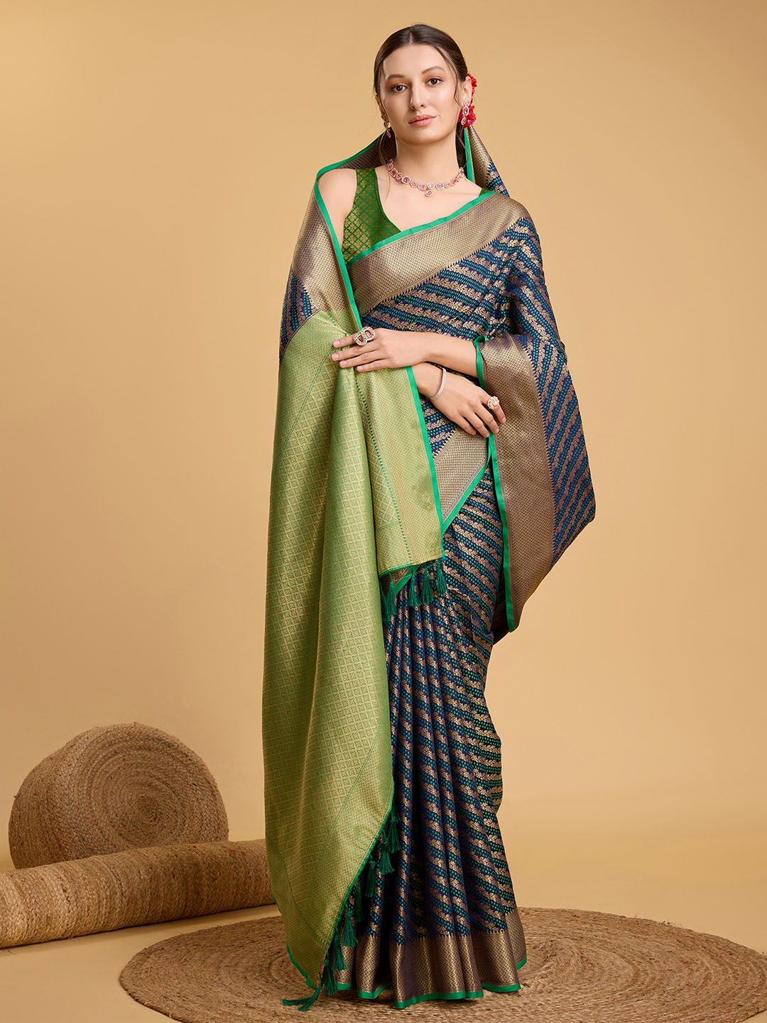 Urban Pallu Woven Design Silk Blend Party Saree