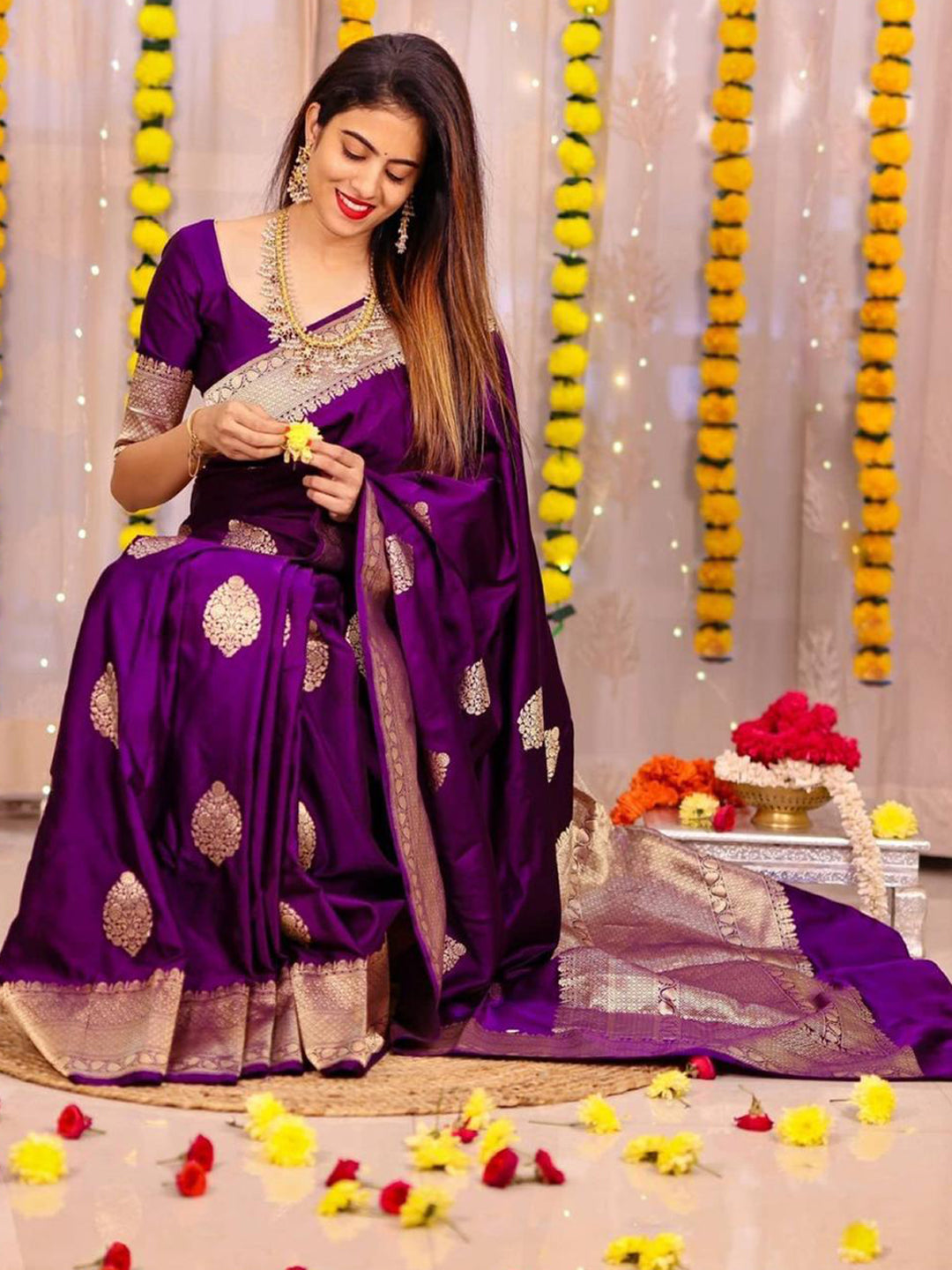Urban Pallu Woven Design Silk Blend Work Saree
