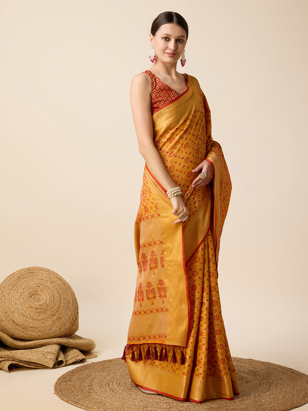 Urban Pallu Woven Design Silk Blend Party Saree