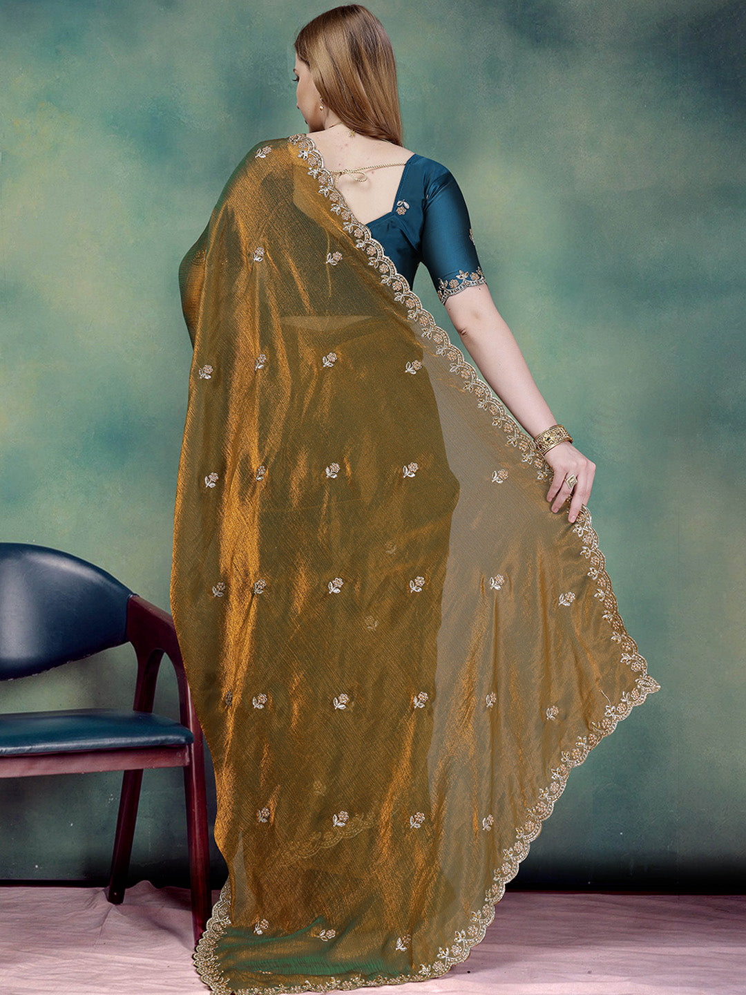Urban Pallu Embroidered Organza Fusion Saree