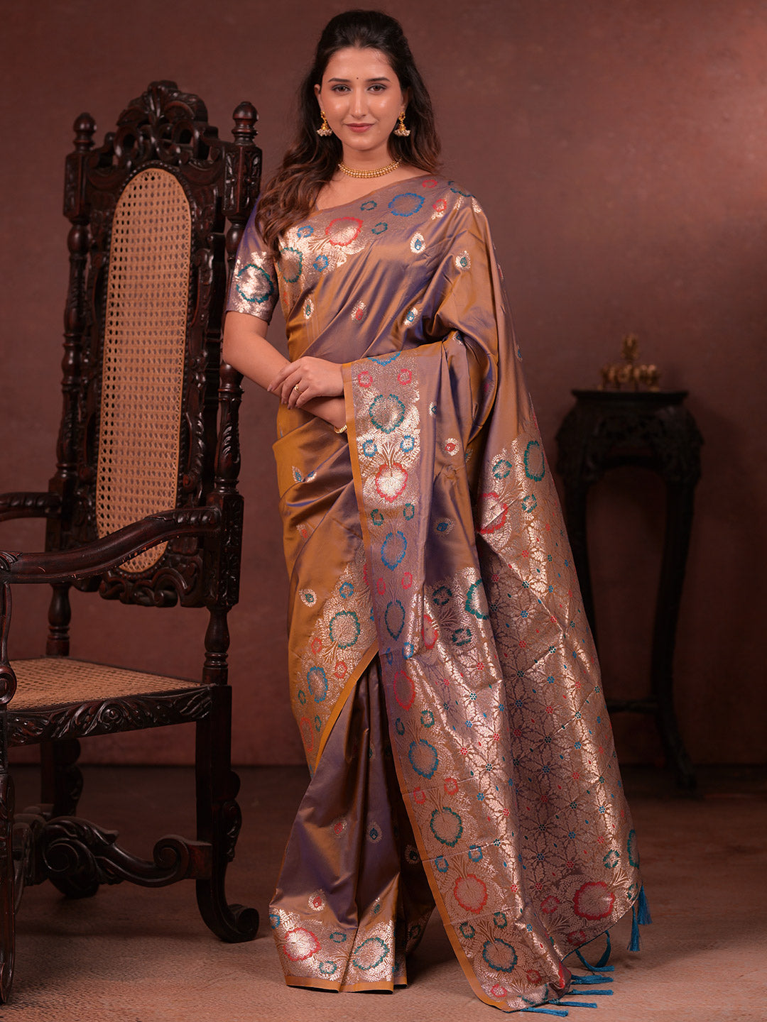 Urban Pallu Woven Design Silk Blend Traditional Saree