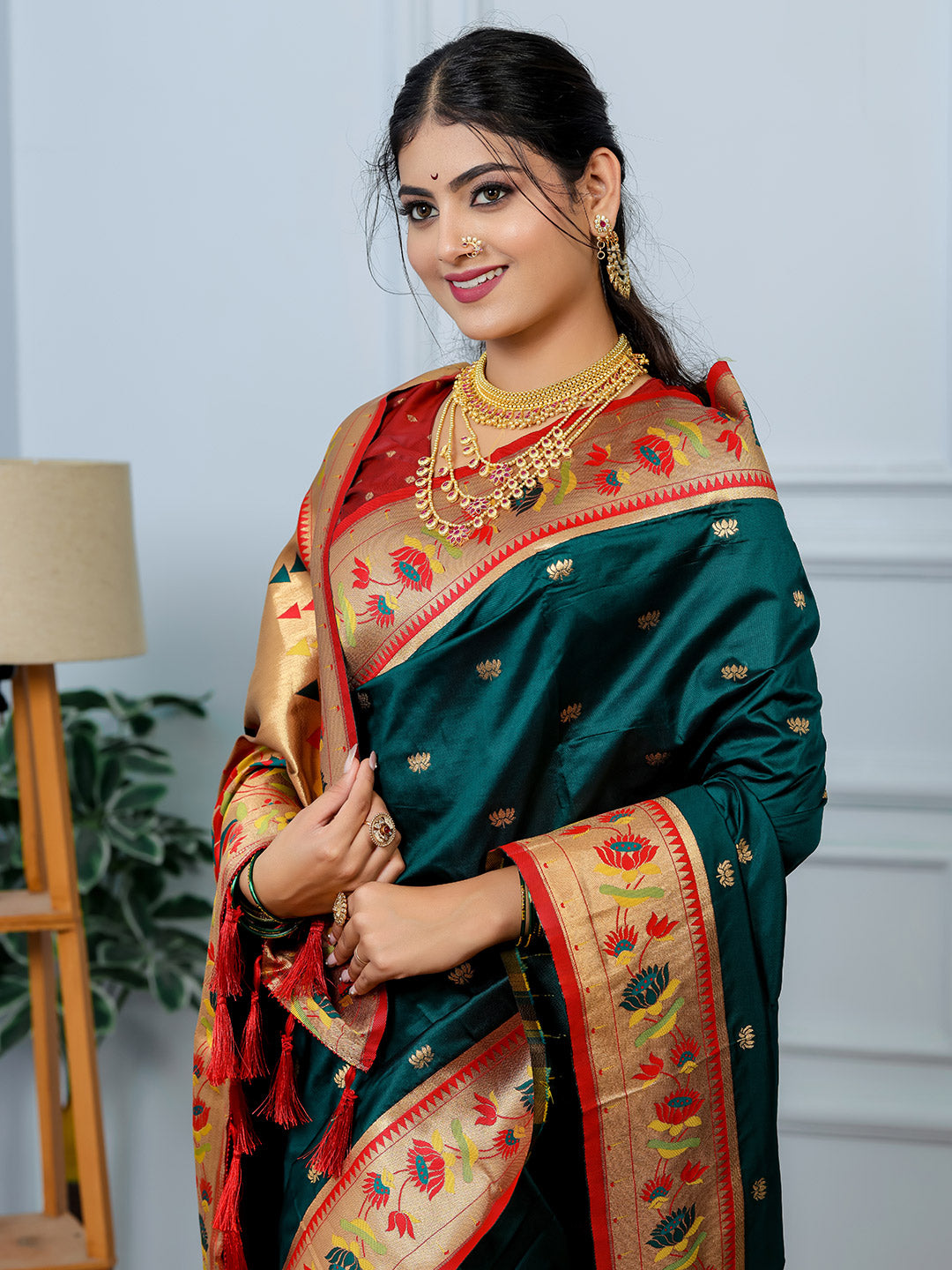 Urban Pallu Woven Design Silk Blend Traditional Saree